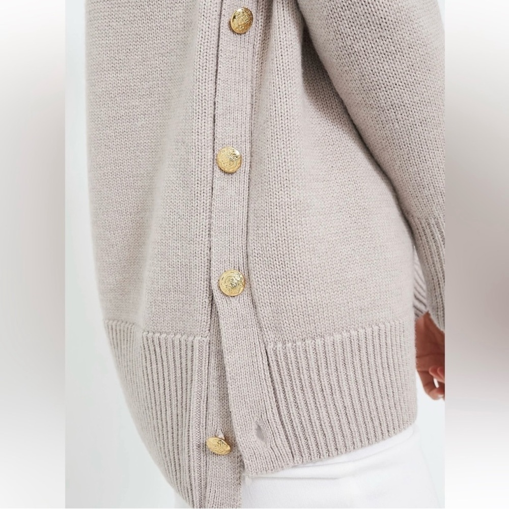 Tuckernuck Bexley Button Seam Wool Blend Sweater in Wheat Grey Women’s Small - Picture 3 of 8